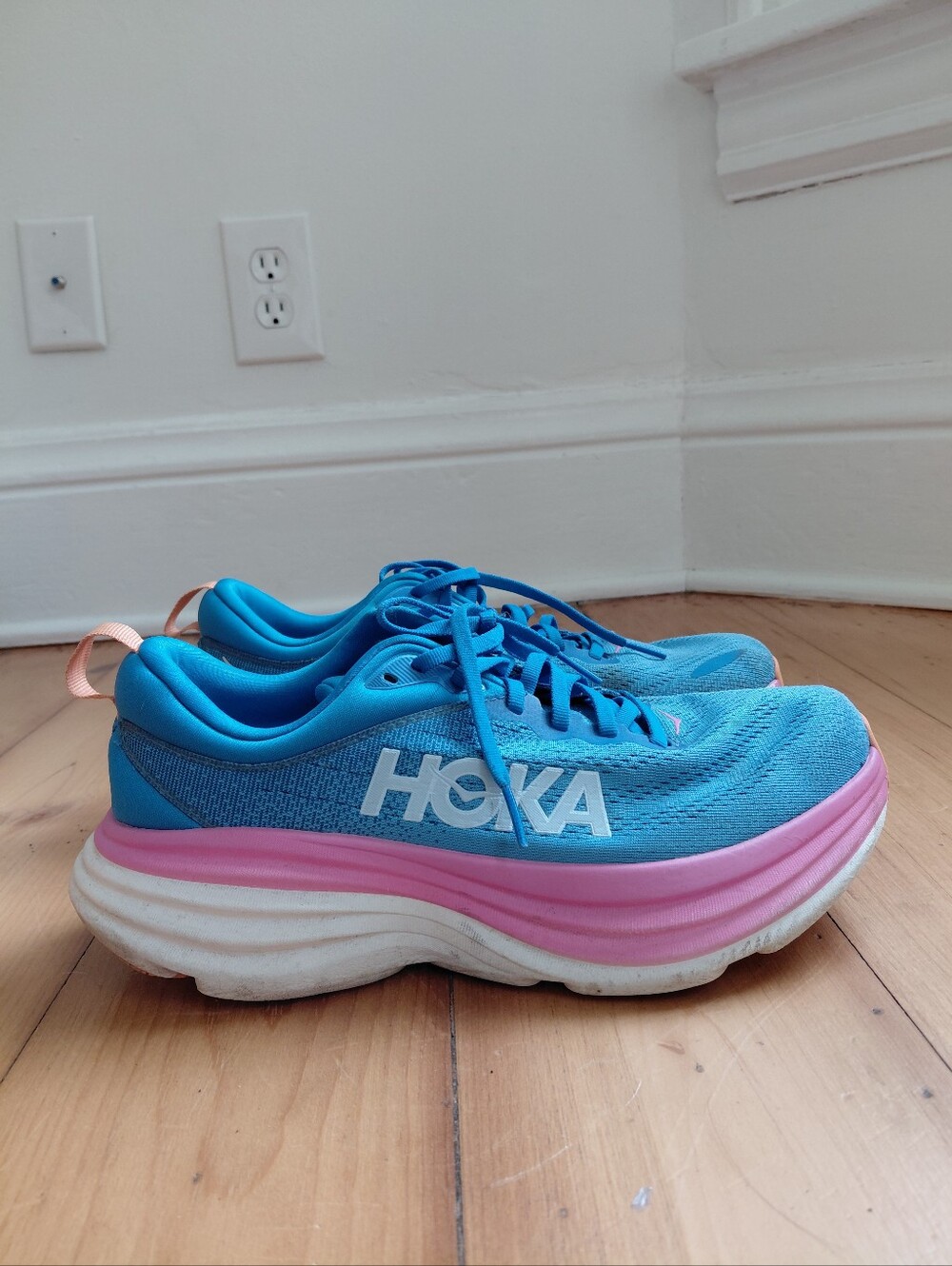 Hoka One One Bondi 8 Womens Shoes Blue Pink Running Sneakers Size 9 B